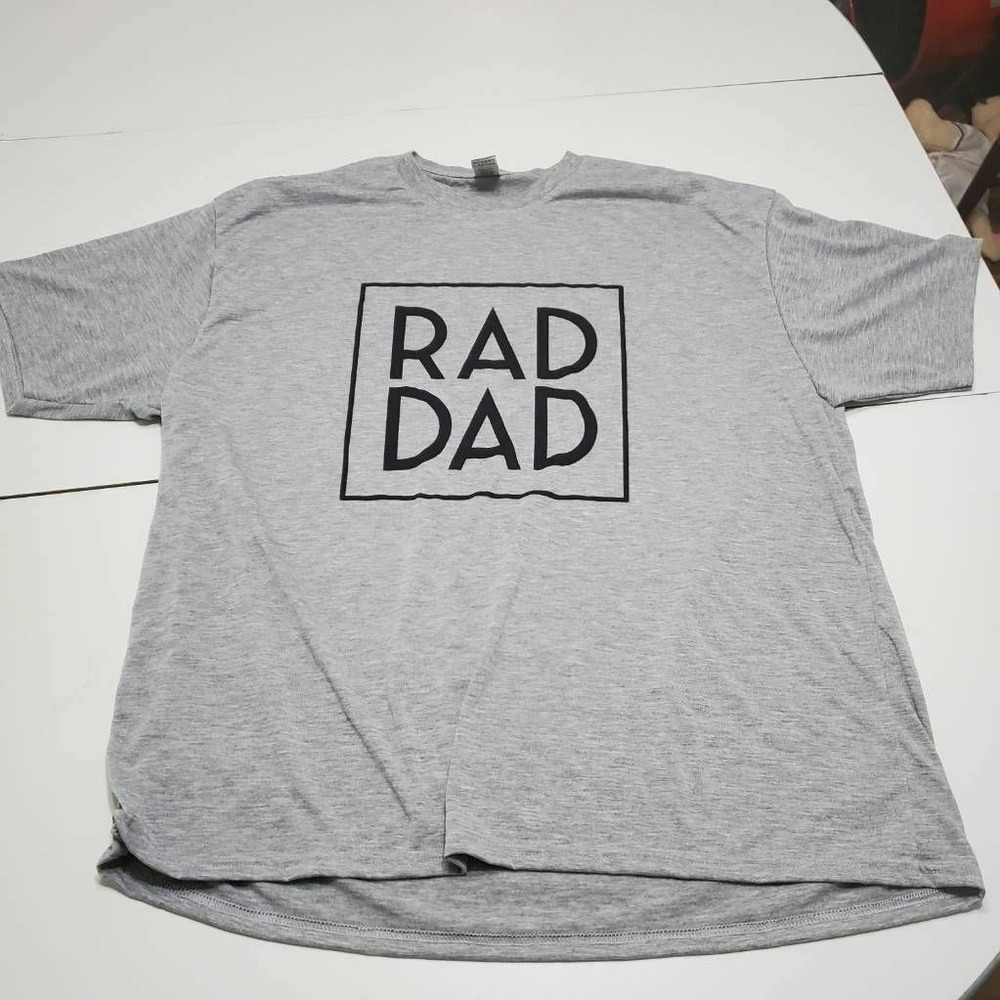 Rad Dad Mens Gildan Graphic T-Shirt Gray Heathered Crew Neck High Low Tee 2XL
